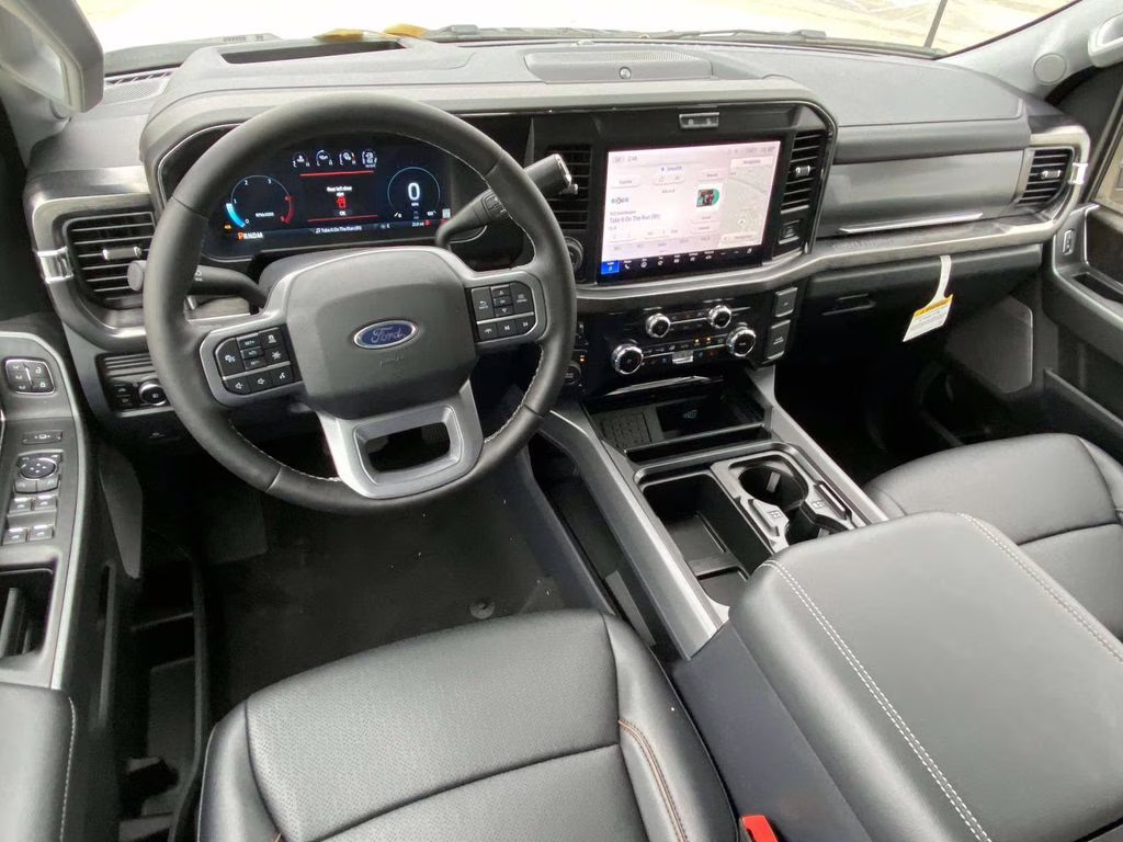 2026 Avalanche Ford Super Duty F-350 SRW Lariat 4X4 Truck