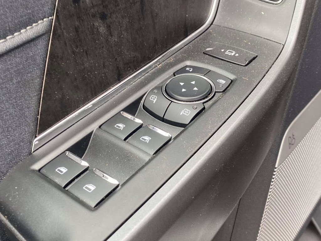 2026 Avalanche Ford Super Duty F-350 SRW Lariat 4X4 Truck