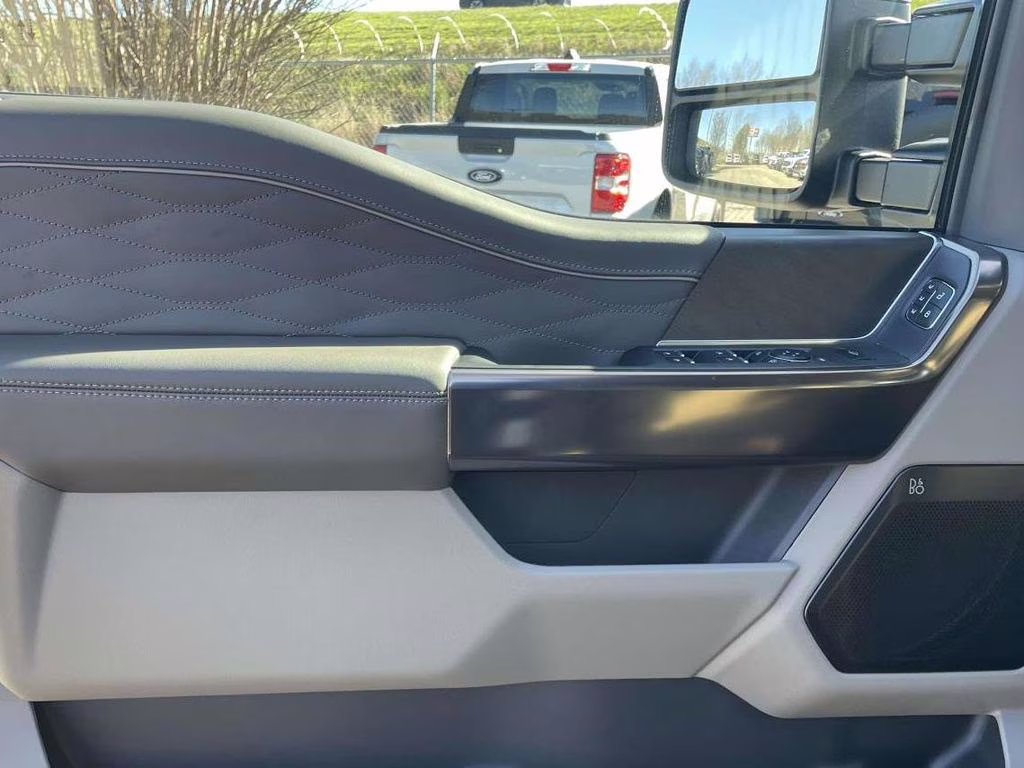 2026 Agate Black Metallic Ford Super Duty F-350 SRW Platinum 4X4 Truck