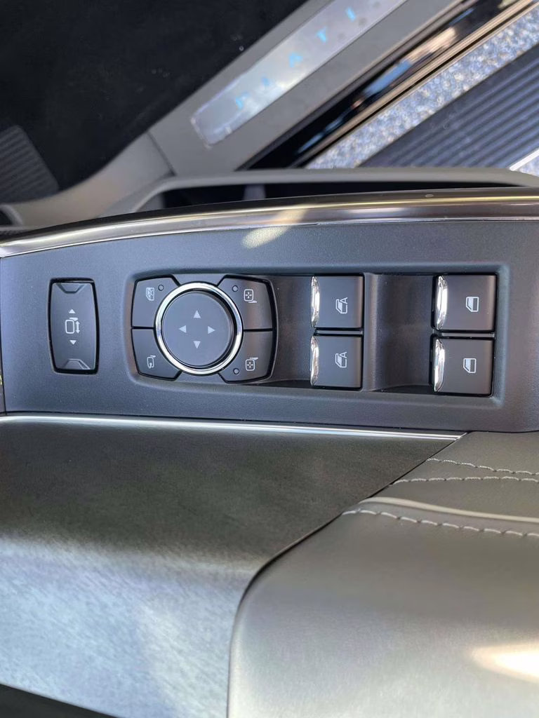 2026 Agate Black Metallic Ford Super Duty F-350 SRW Platinum 4X4 Truck