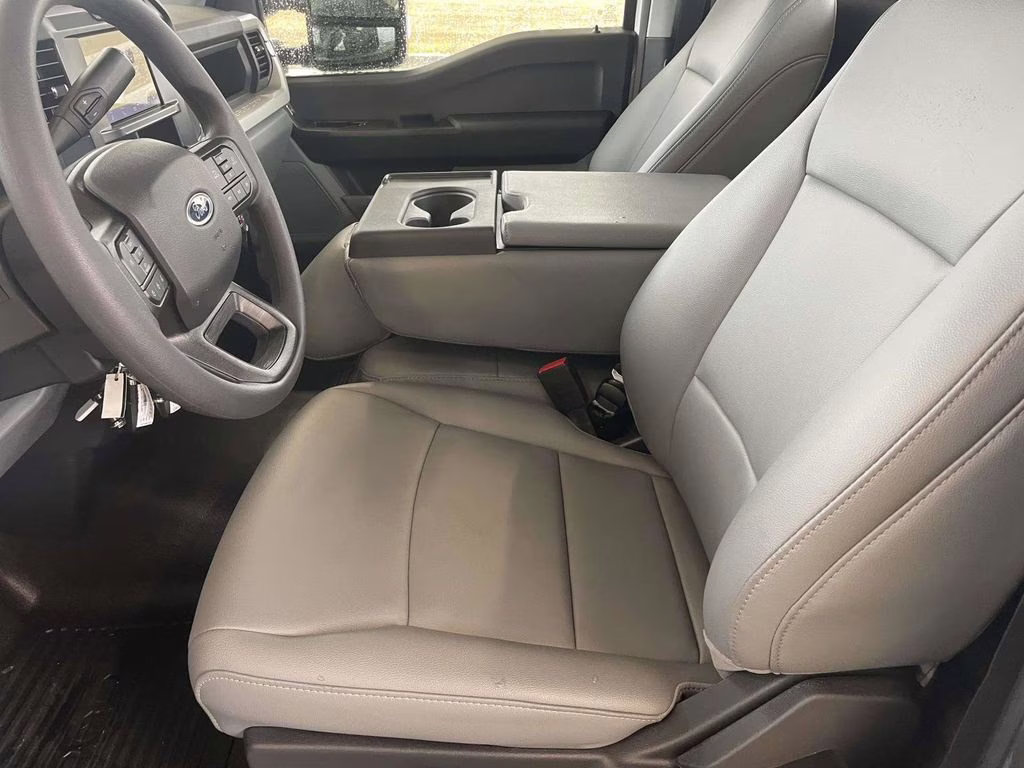 2026 Oxford White Ford Super Duty F-250 SRW XL RWD Truck