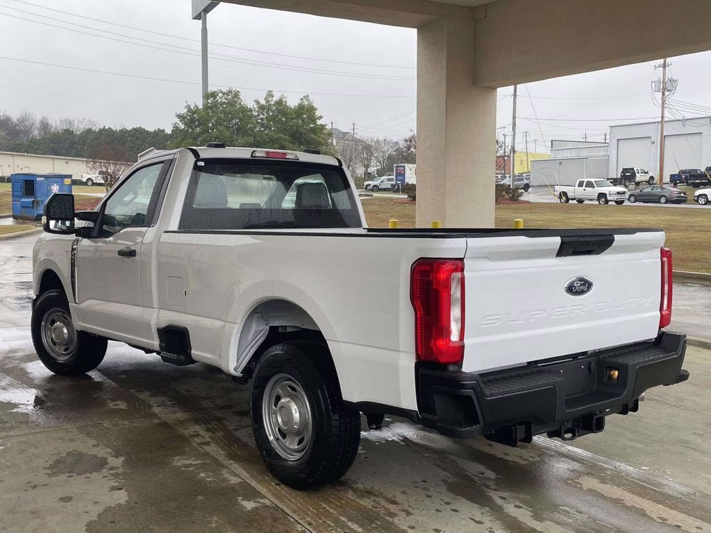2026 Oxford White Ford Super Duty F-250 SRW XL RWD Truck