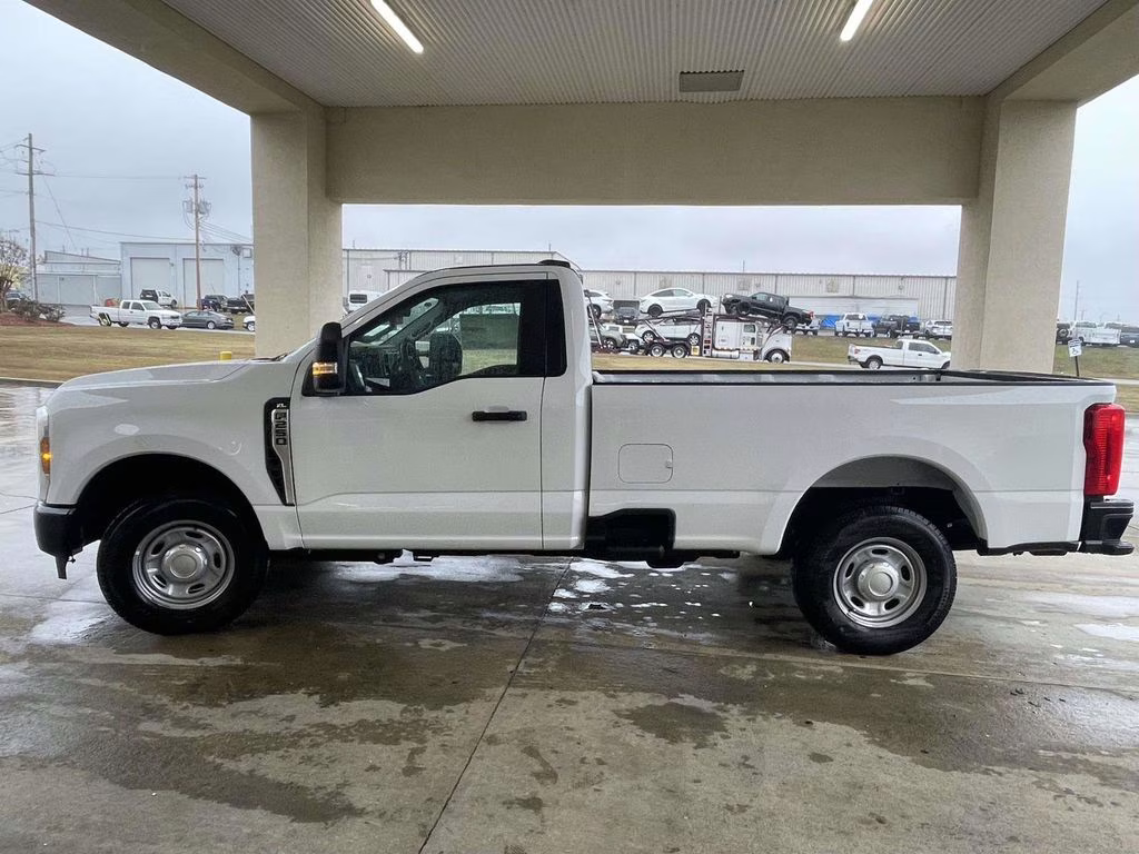 2026 Oxford White Ford Super Duty F-250 SRW XL RWD Truck