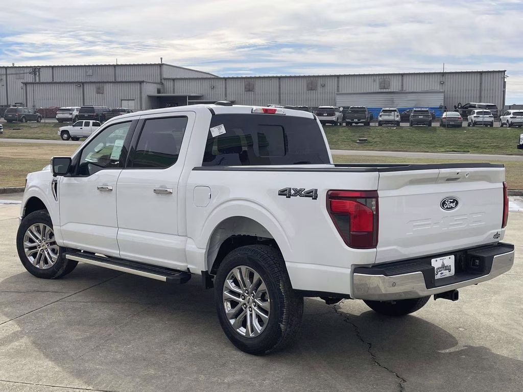 2026 Oxford White Ford F-150 XLT 4X4 Truck