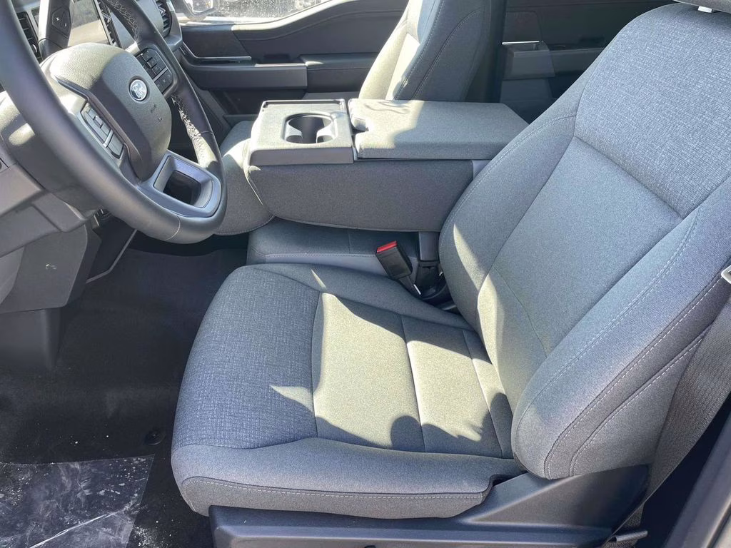 2026 Oxford White Ford F-150 XLT 4X4 Truck