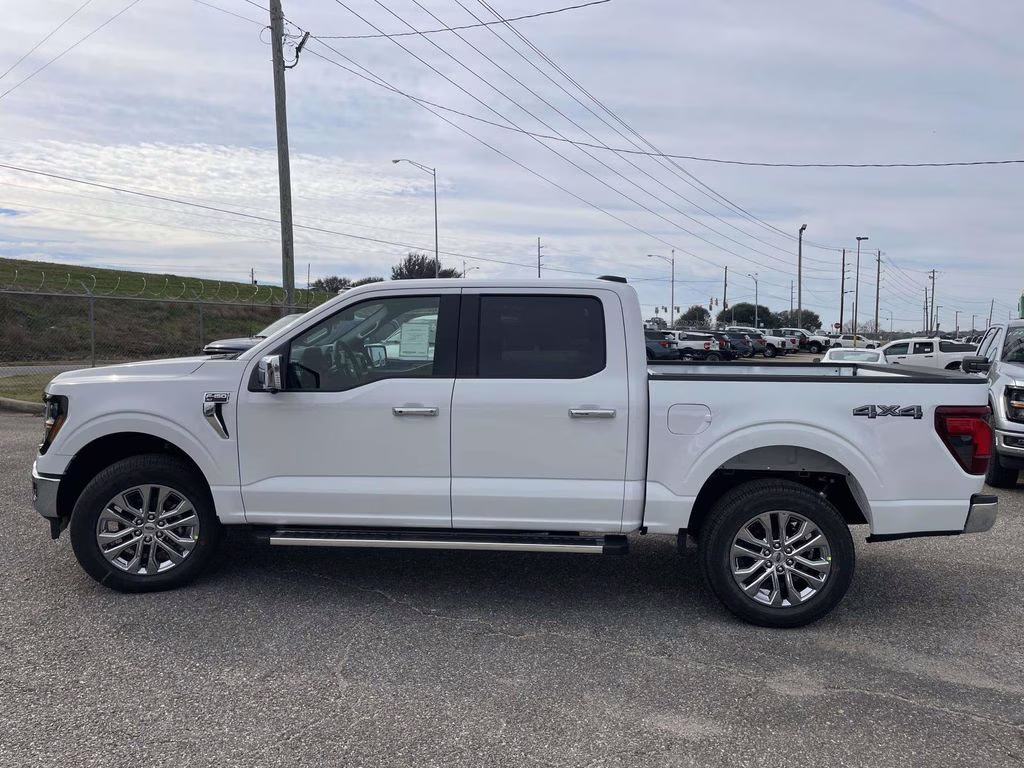 2026 Oxford White Ford F-150 XLT 4X4 Truck