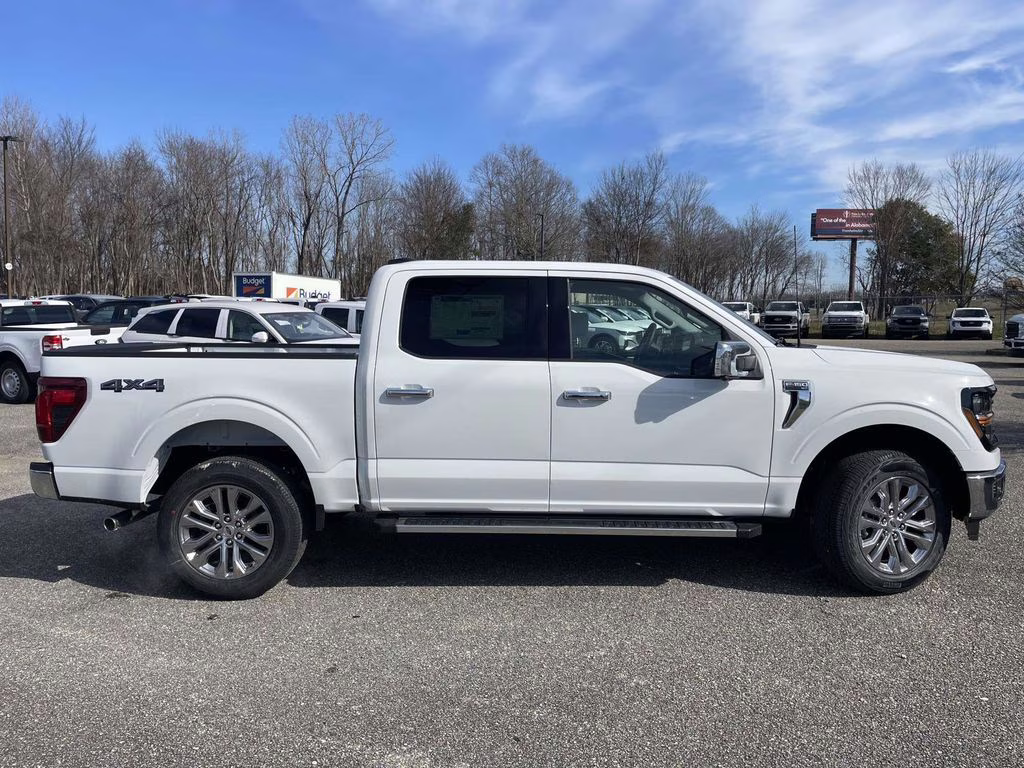 2026 Oxford White Ford F-150 XLT 4X4 Truck