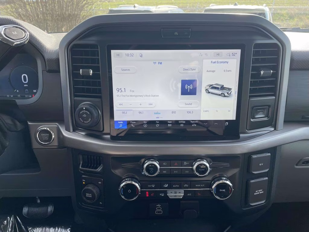 2026 Oxford White Ford F-150 XLT 4X4 Truck