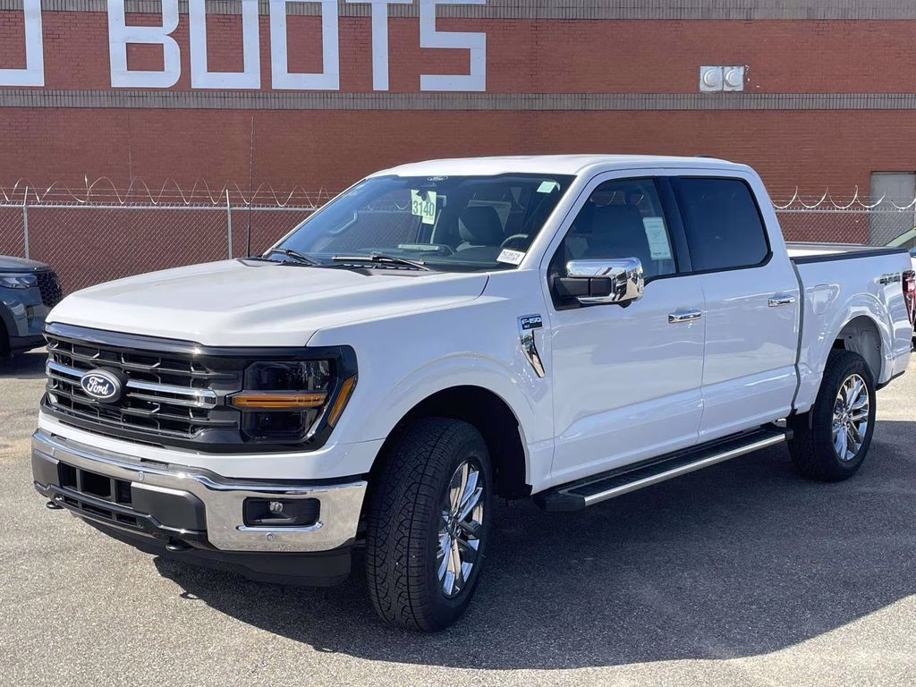 2026 Oxford White Ford F-150 XLT 4X4 Truck