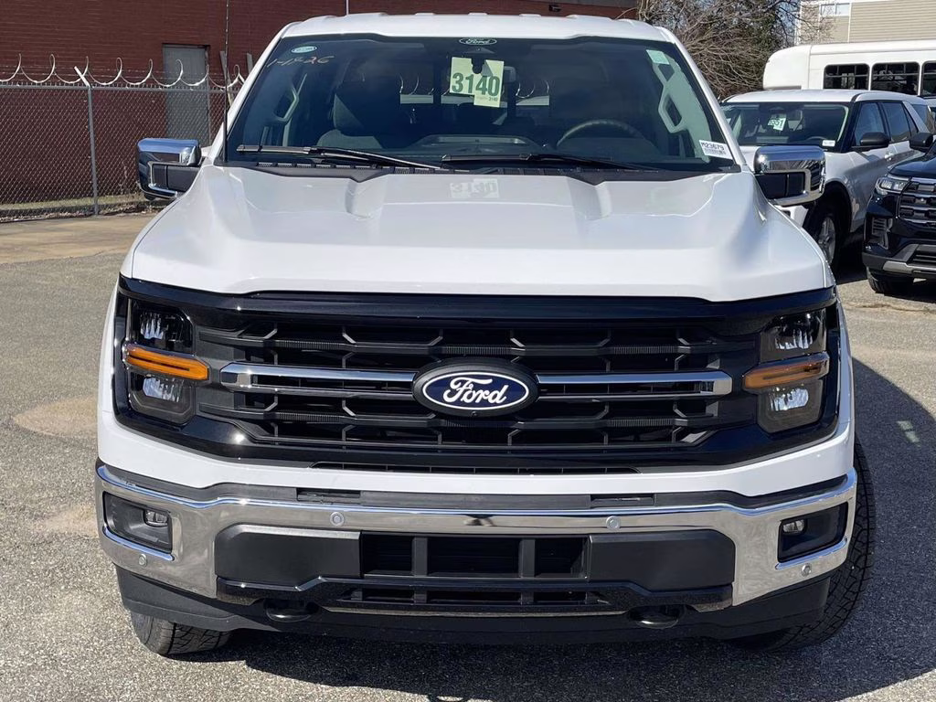 2026 Oxford White Ford F-150 XLT 4X4 Truck