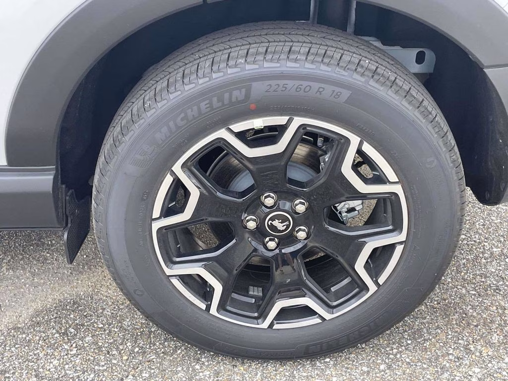 2025 Oxford White Ford Bronco Sport Outer Banks 4X4 SUV