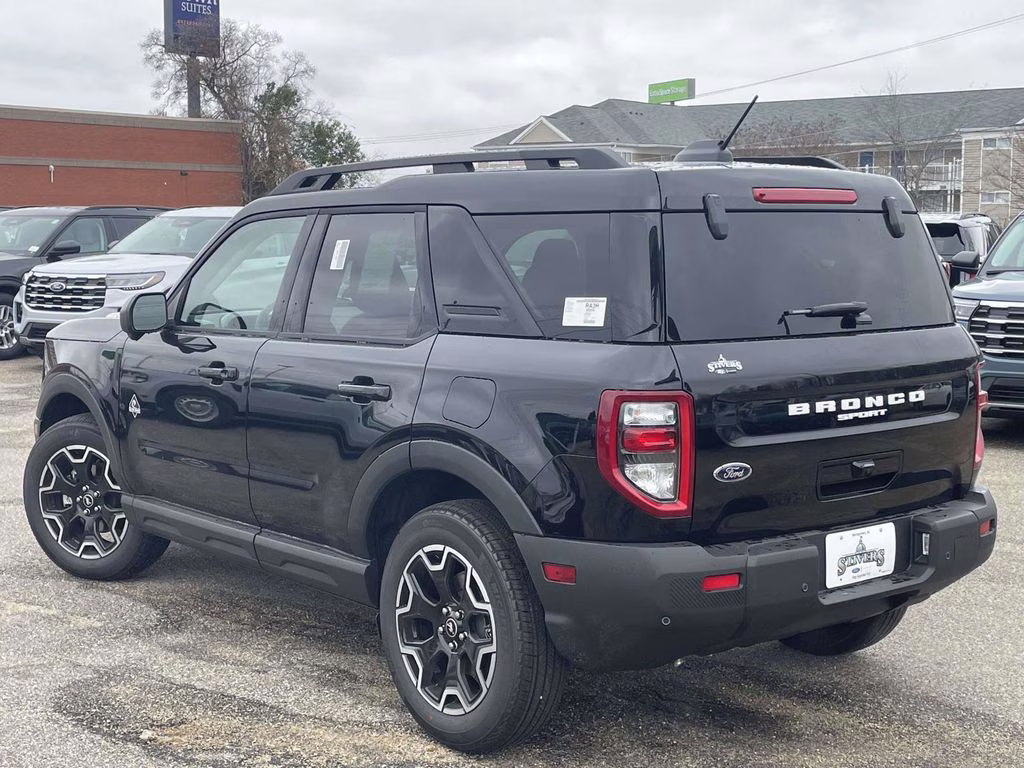 2025 Shadow Black Ford Bronco Sport Outer Banks 4X4 SUV