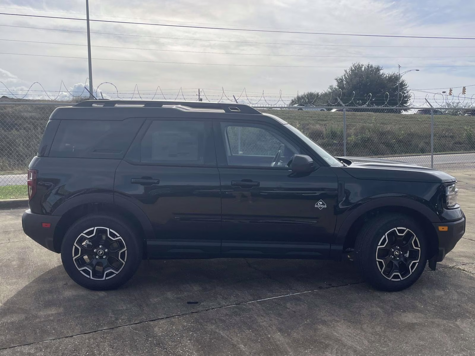 2025 Shadow Black Ford Bronco Sport Outer Banks 4X4 SUV