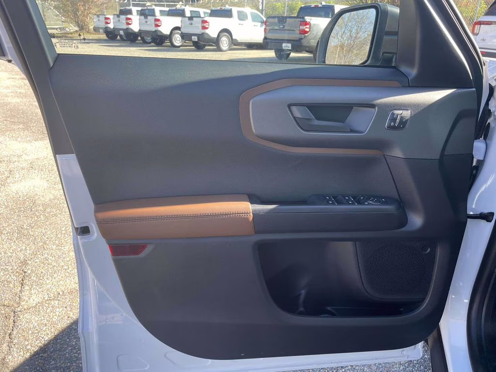 2025 Oxford White Ford Bronco Sport Outer Banks 4X4 SUV