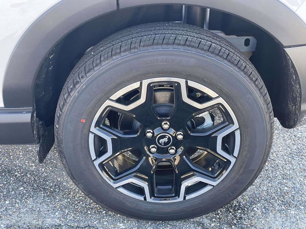 2025 Oxford White Ford Bronco Sport Outer Banks 4X4 SUV