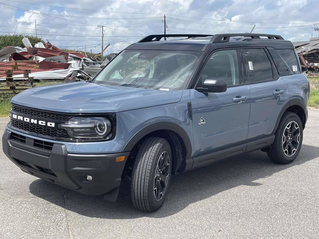2025 Azure Gray Metallic Tri-Coat Ford Bronco Sport Outer Banks 4X4 SUV