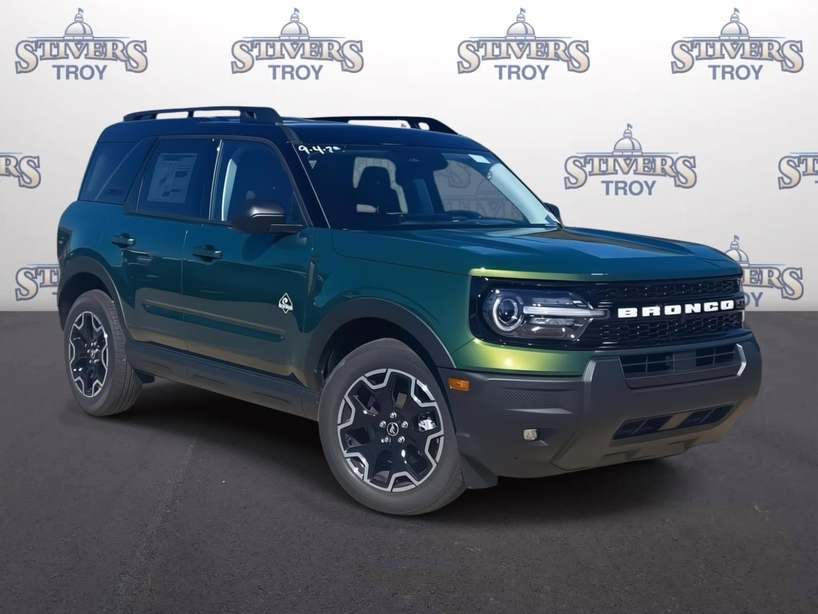 2025 Eruption Green Metallic Ford Bronco Sport Outer Banks 4X4 SUV