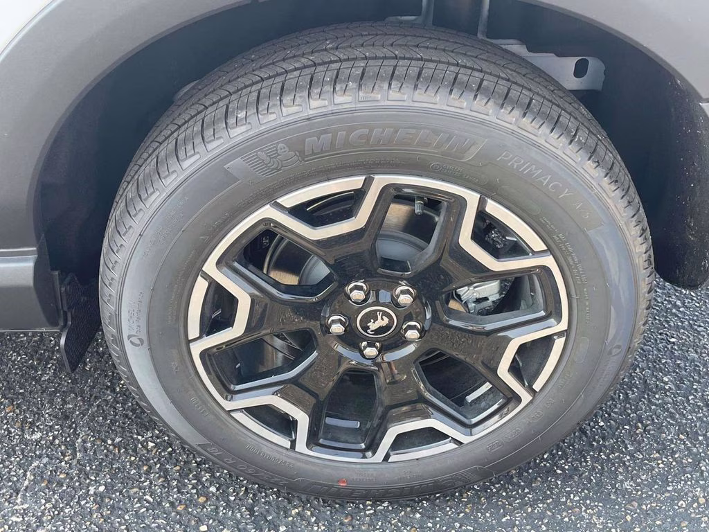 2025 Oxford White Ford Bronco Sport Outer Banks 4X4 SUV