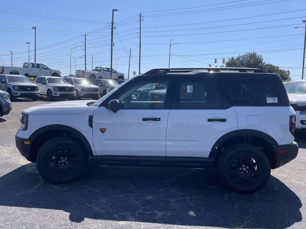 2025 Oxford White Ford Bronco Sport Badlands 4X4 SUV