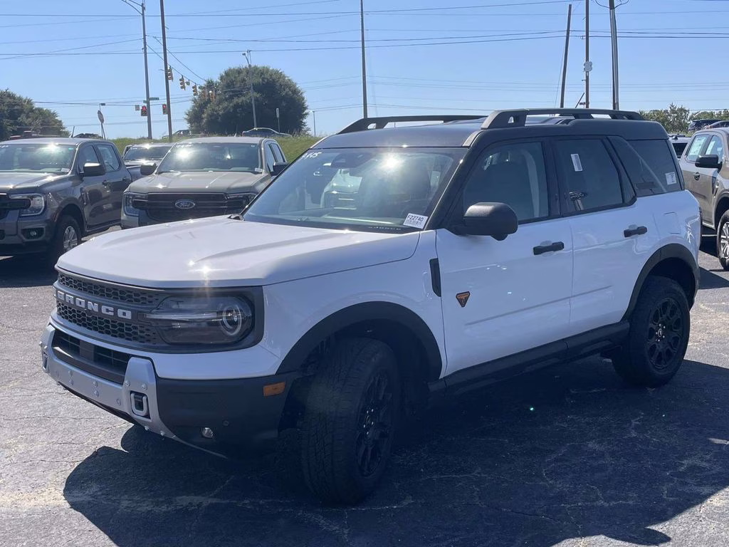 2025 Oxford White Ford Bronco Sport Badlands 4X4 SUV