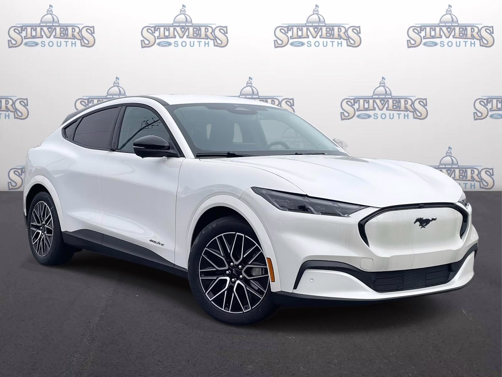 2025 White Metallic Ford Mustang Mach-E Premium RWD SUV