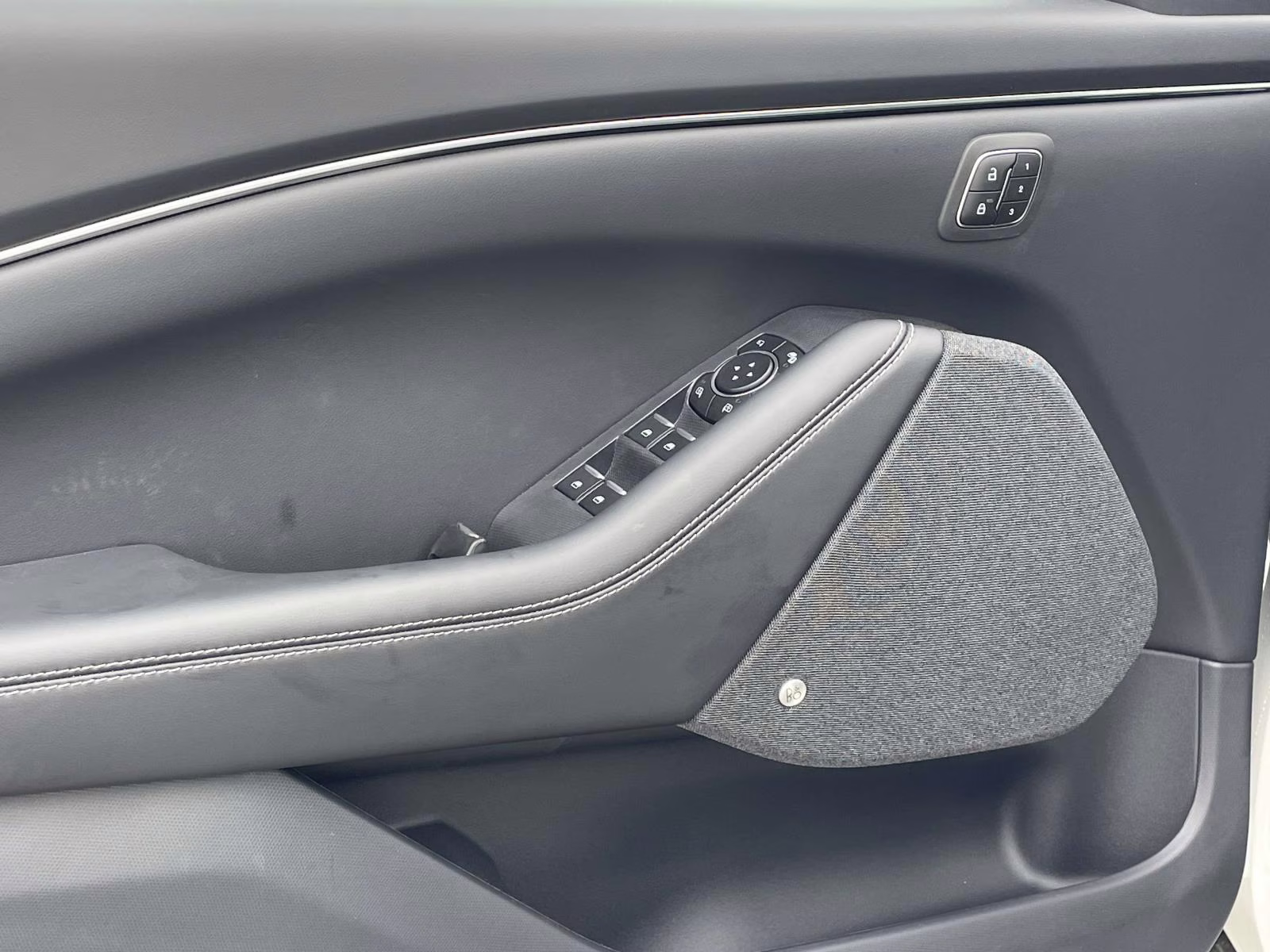 2025 White Metallic Ford Mustang Mach-E Premium RWD SUV