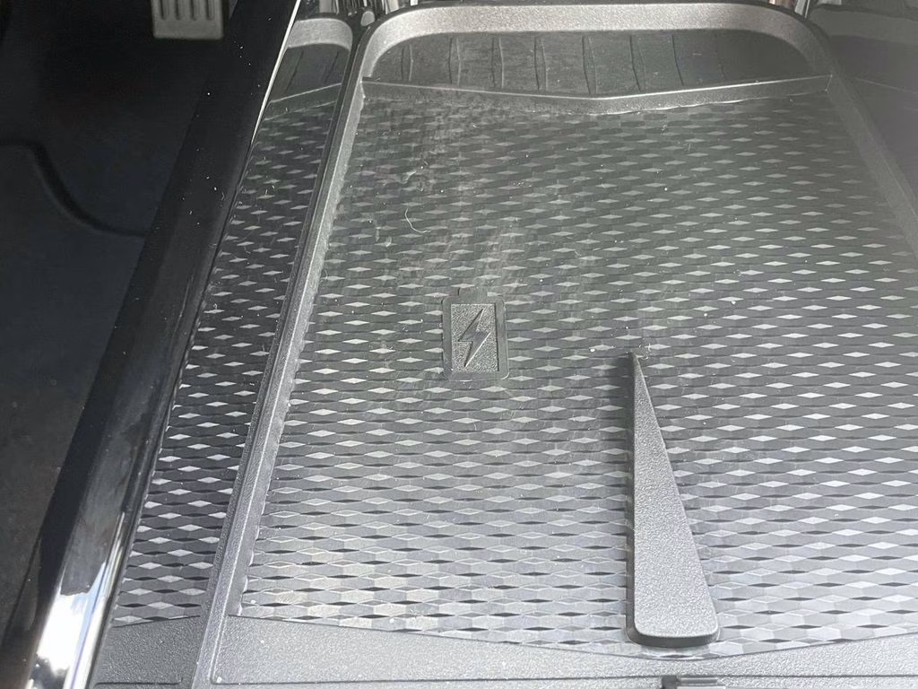 2025 Star White Metallic Tri-Coat Ford Mustang Mach-E Premium RWD SUV