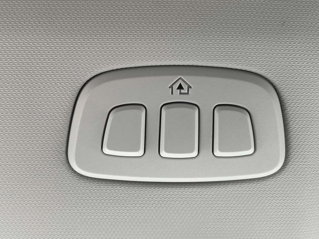 2025 Star White Metallic Tri-Coat Ford Mustang Mach-E Premium RWD SUV