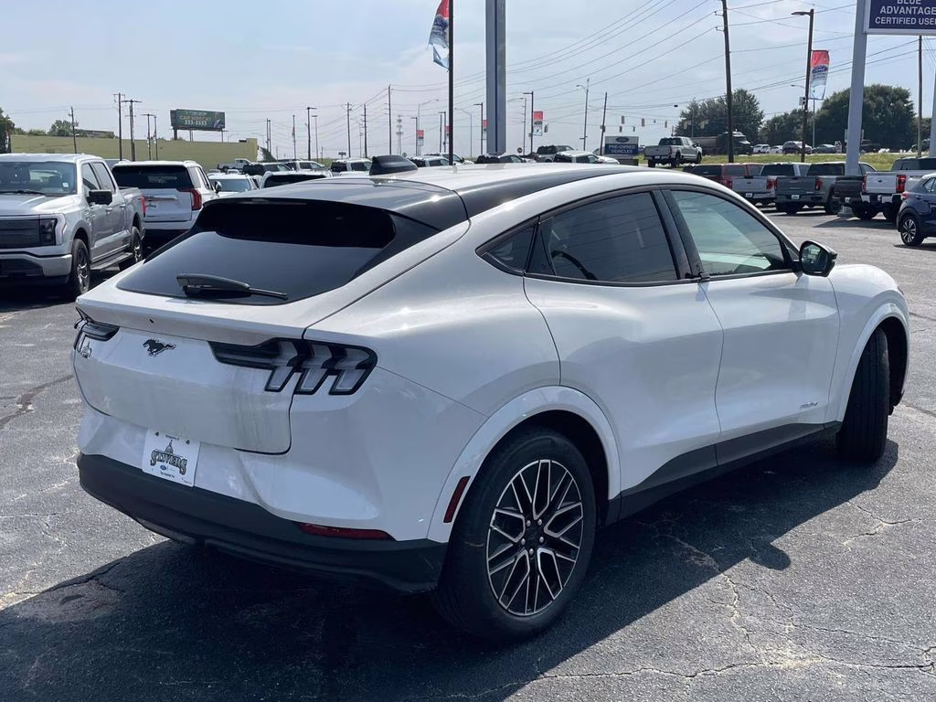 2025 Star White Metallic Tri-Coat Ford Mustang Mach-E Premium RWD SUV