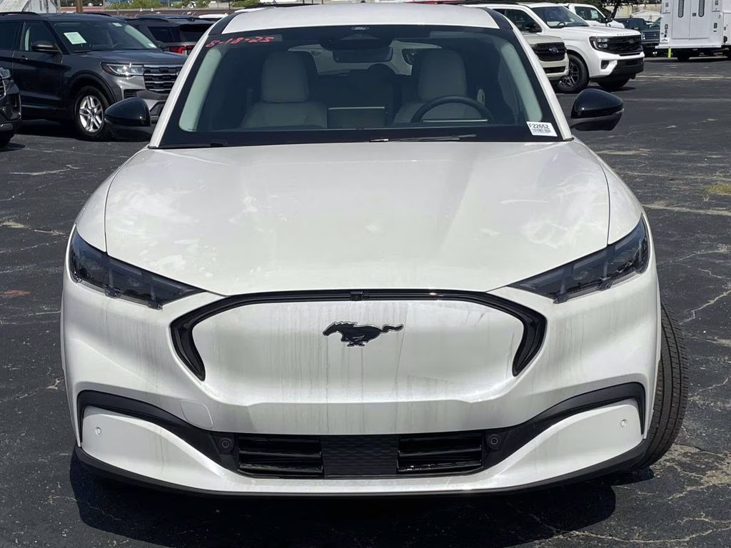 2025 Star White Metallic Tri-Coat Ford Mustang Mach-E Premium RWD SUV