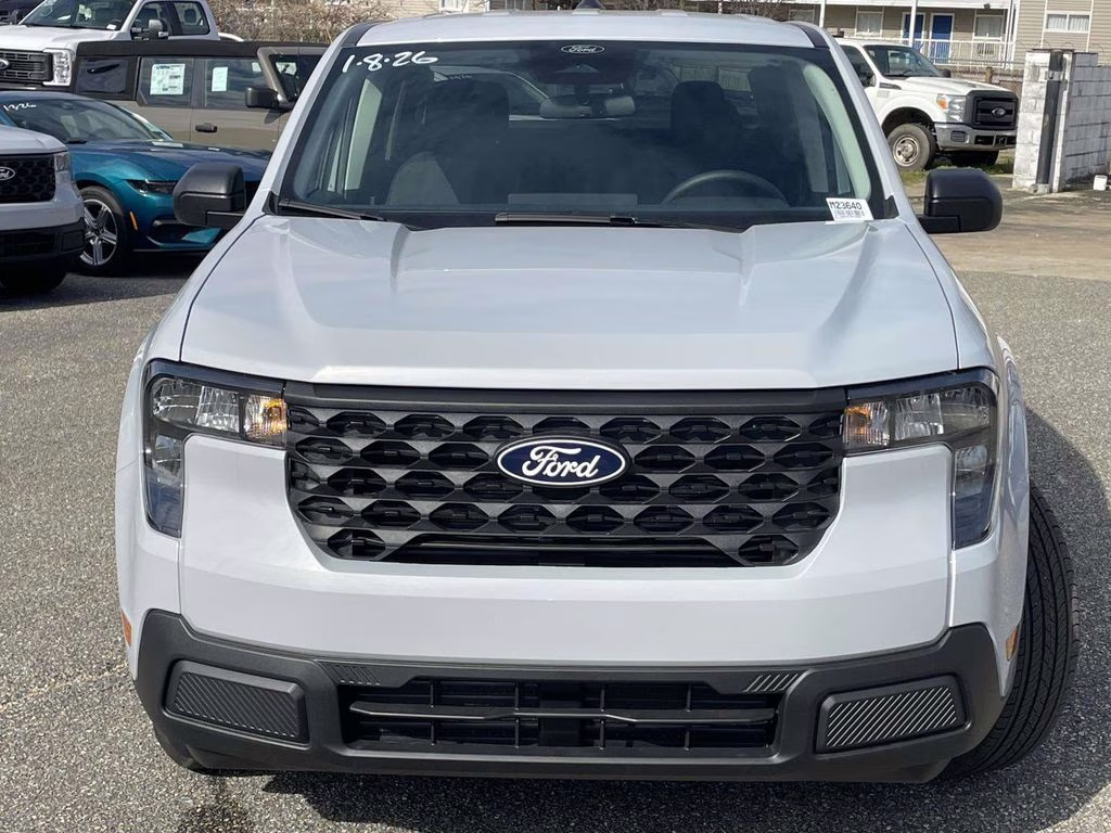 2026 Space White Metallic Ford Maverick XL FWD Truck