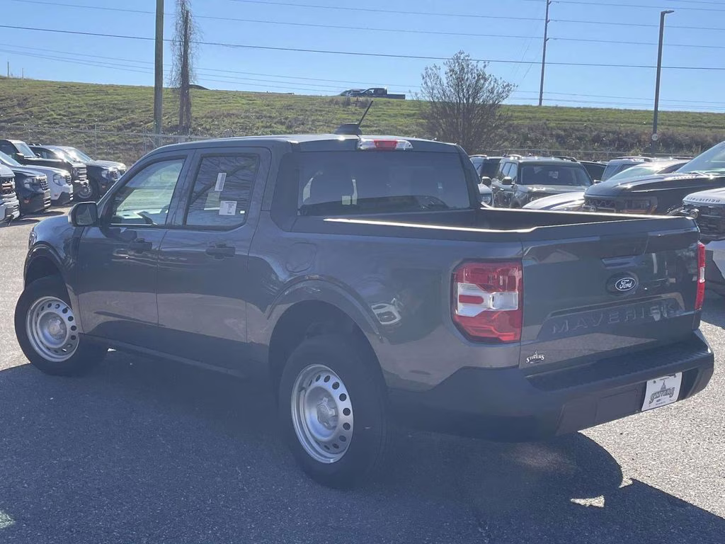 2026 Carbonized Gray Metallic Ford Maverick XL FWD Truck