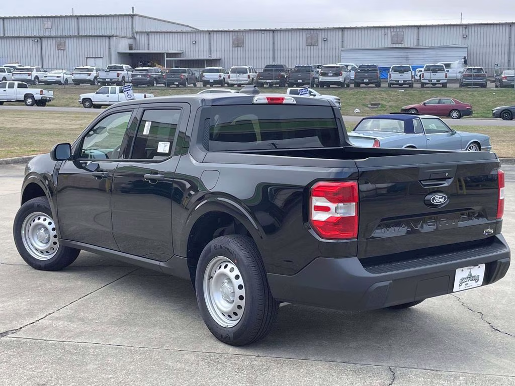 2026 Shadow Black Ford Maverick XL FWD Truck