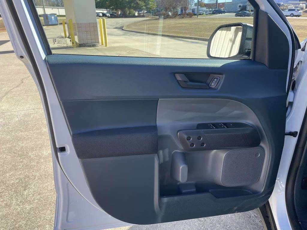 2026 Space White Metallic Ford Maverick XL FWD Truck