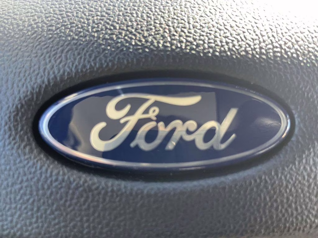 2026 Space White Metallic Ford Maverick XL FWD Truck