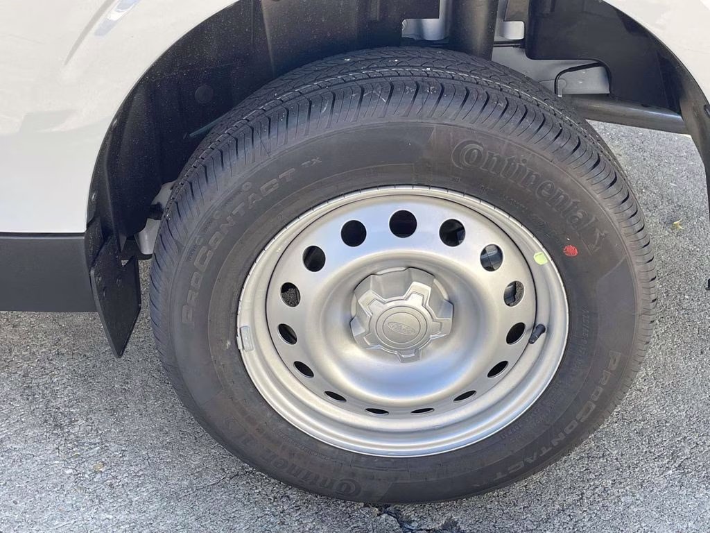 2026 Space White Metallic Ford Maverick XL FWD Truck