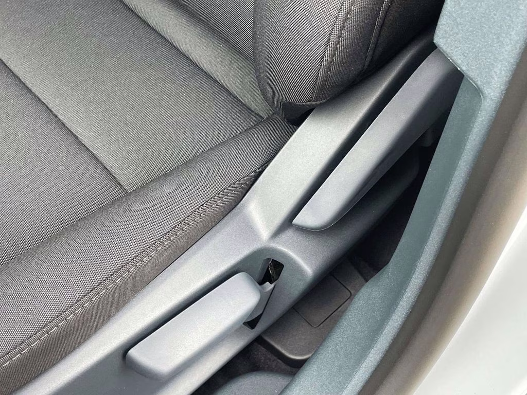 2026 Space White Metallic Ford Maverick XL AWD Truck