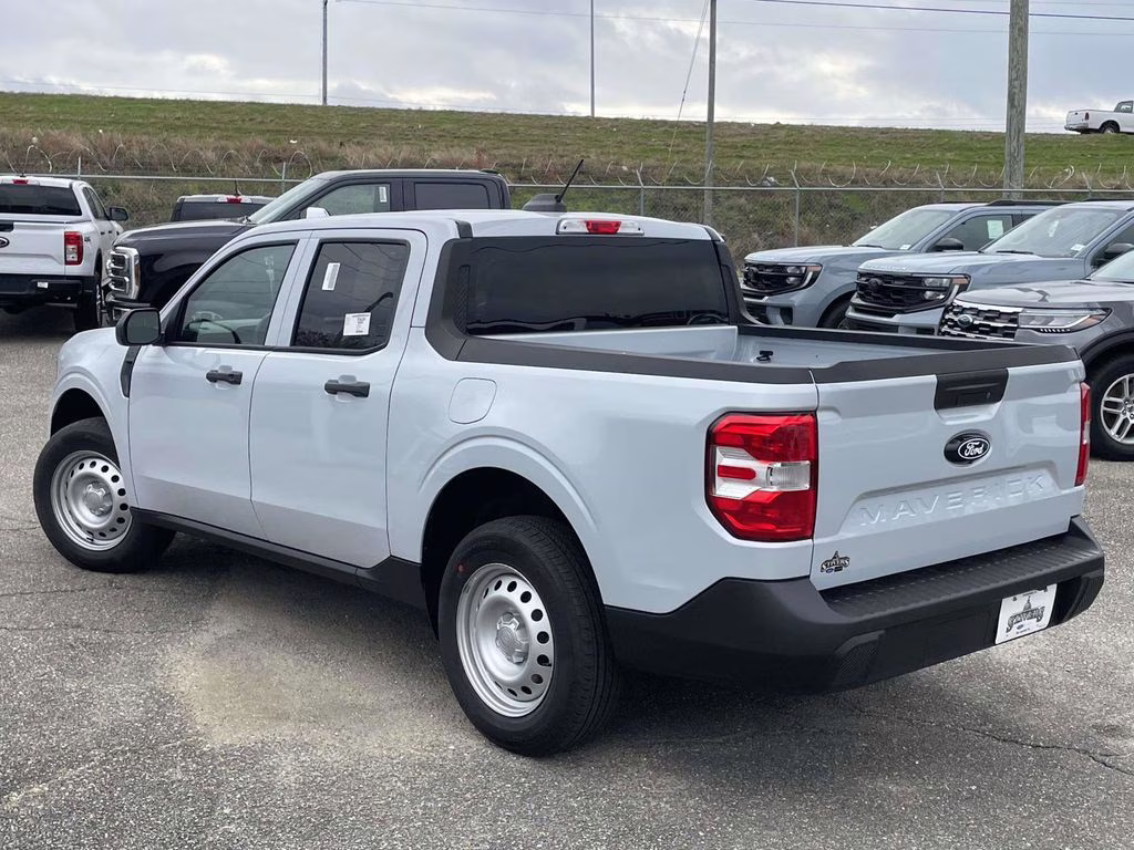 2026 Space White Metallic Ford Maverick XL AWD Truck
