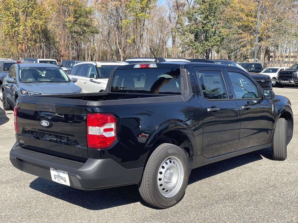 2025 Shadow Black Ford Maverick XL AWD Truck