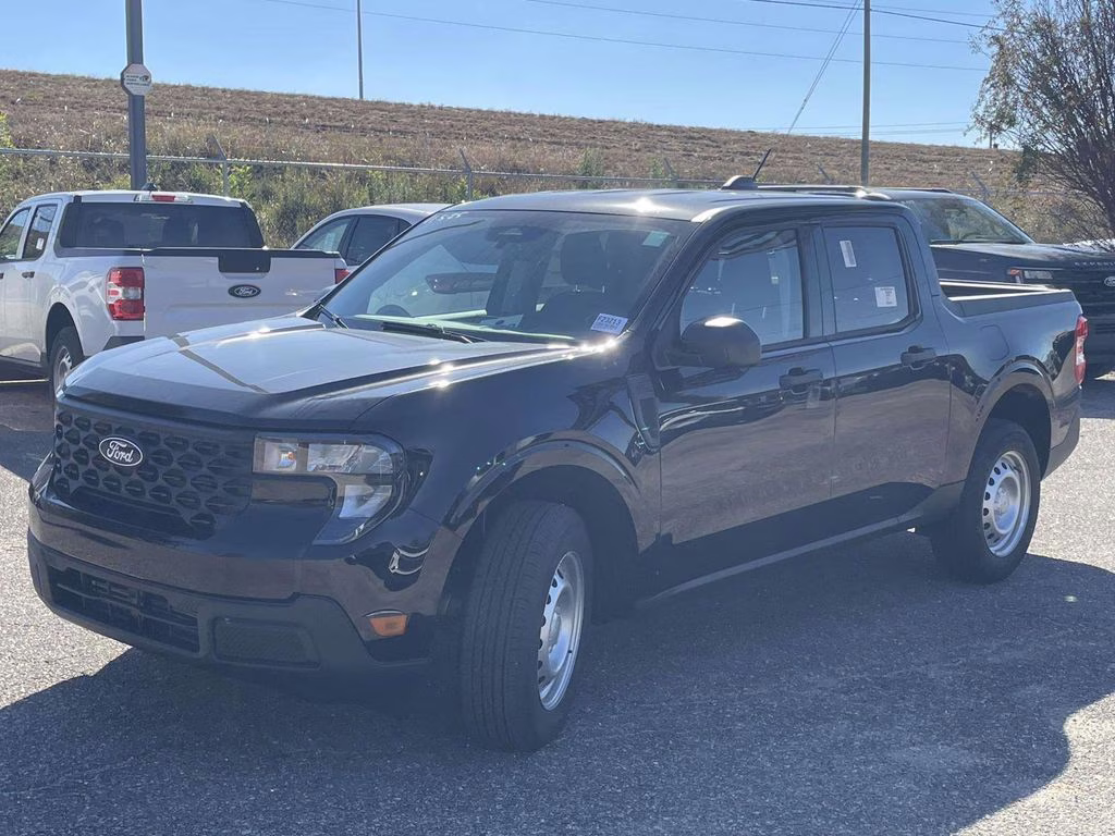 2025 Shadow Black Ford Maverick XL AWD Truck