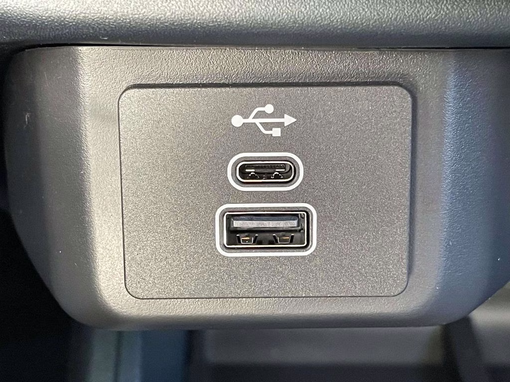 2026 Space White Metallic Ford Maverick XL AWD Truck