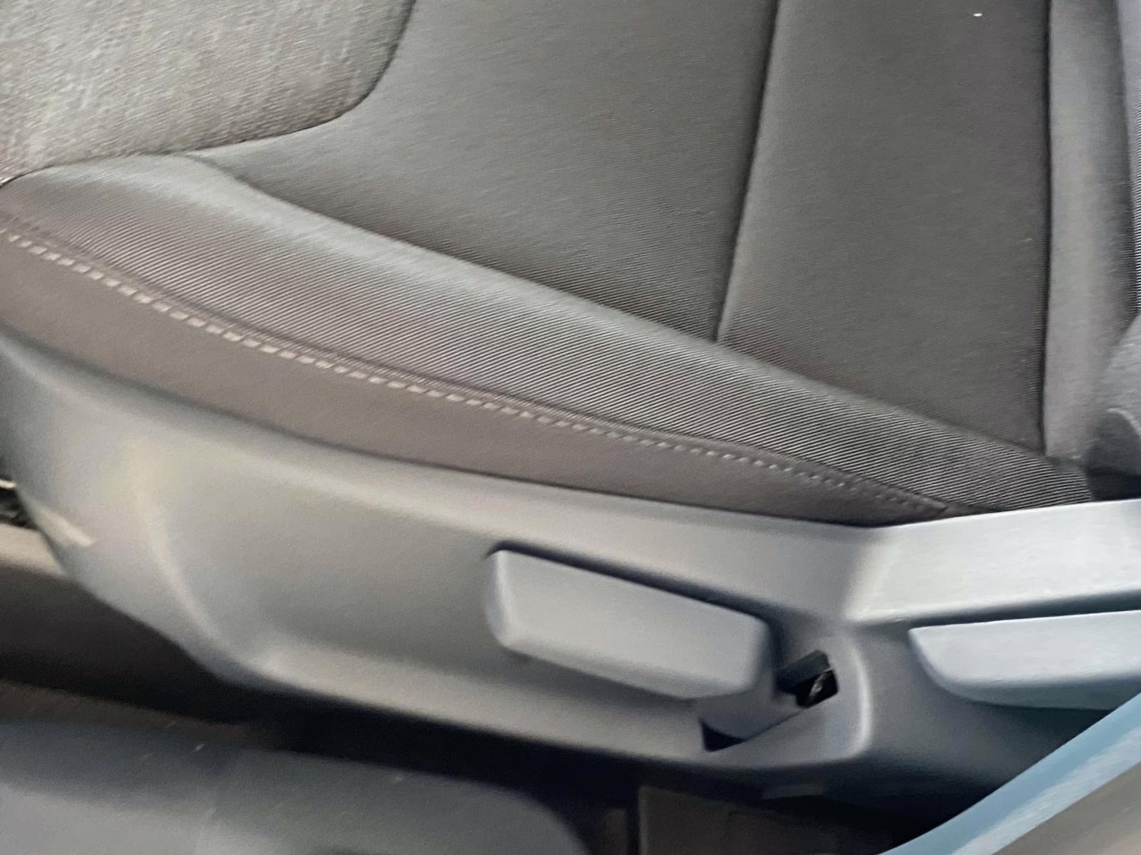 2025 Gray Metallic Ford Maverick XL AWD Truck