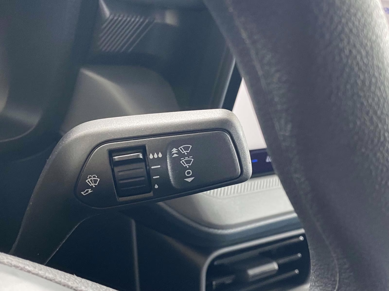 2025 Gray Metallic Ford Maverick XL AWD Truck