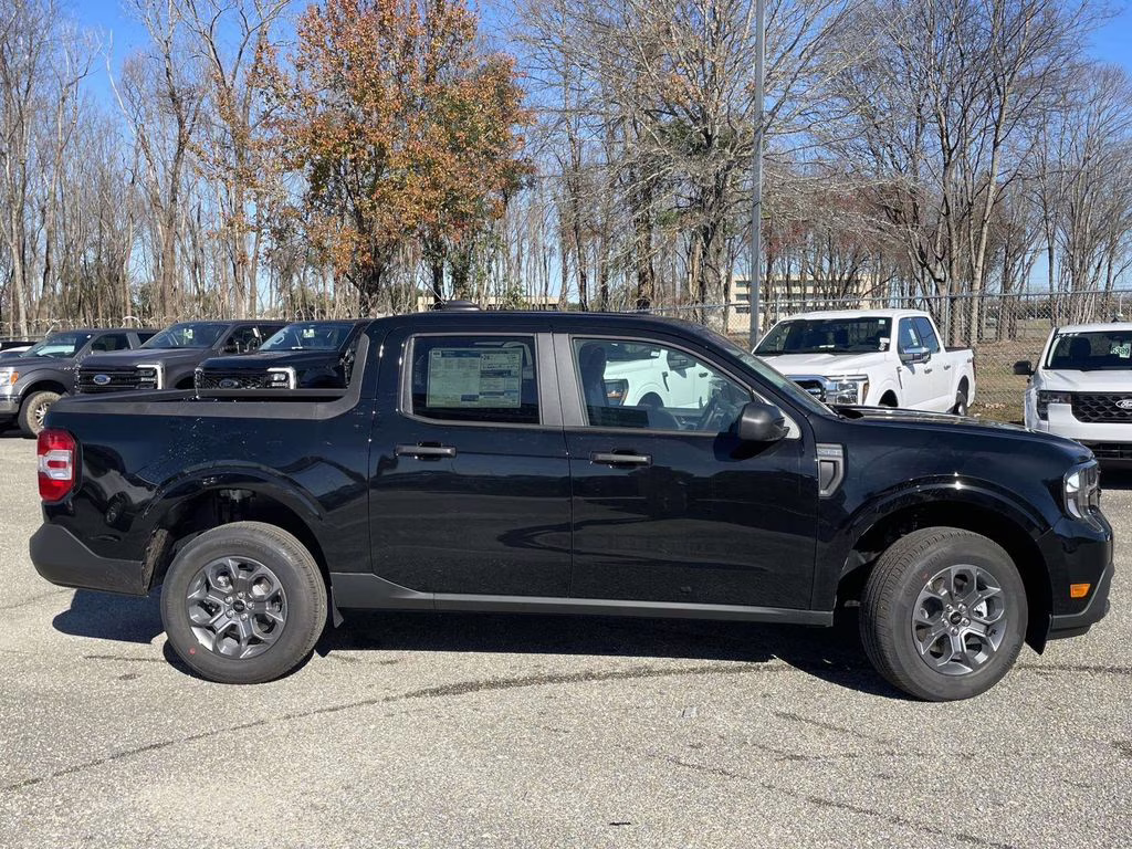 2026 Shadow Black Ford Maverick XLT FWD Truck