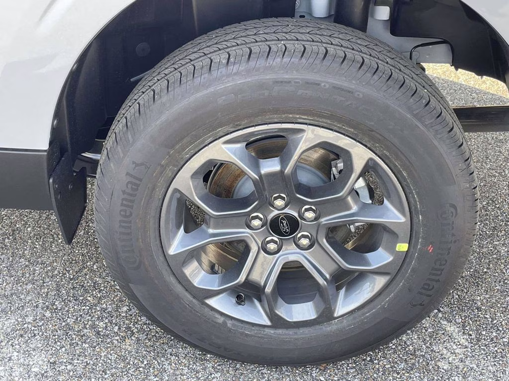 2026 Space White Metallic Ford Maverick XLT AWD Truck