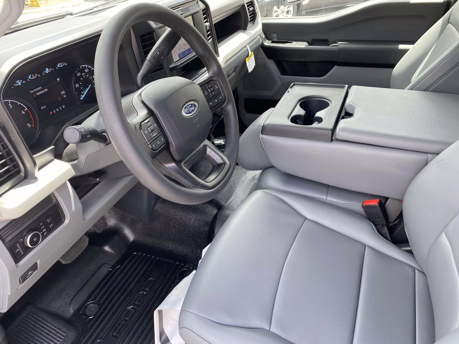 2025 Oxford White Ford Super Duty F-350 DRW XL RWD Chassis