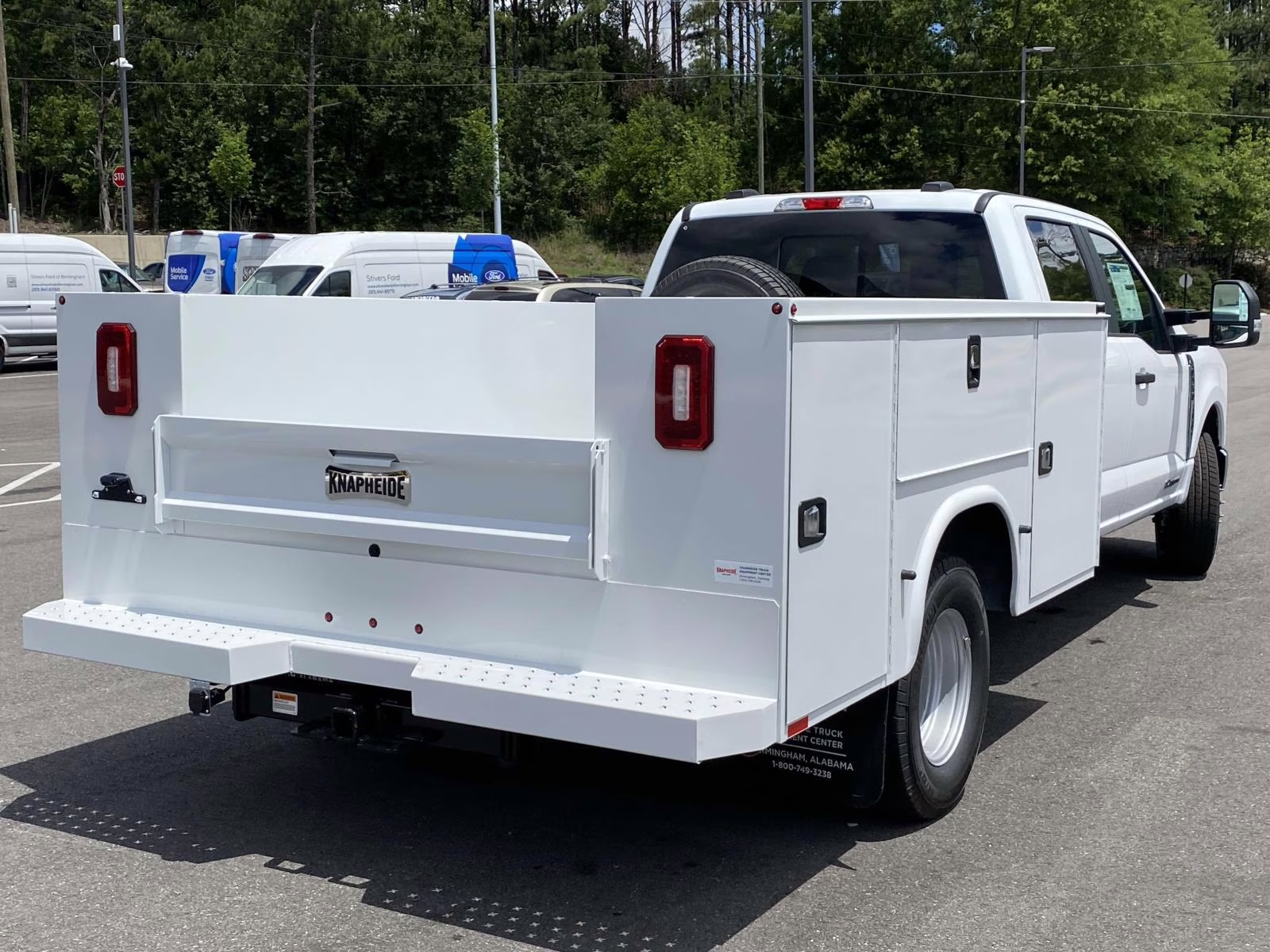 2025 Oxford White Ford Super Duty F-350 DRW XL RWD Chassis