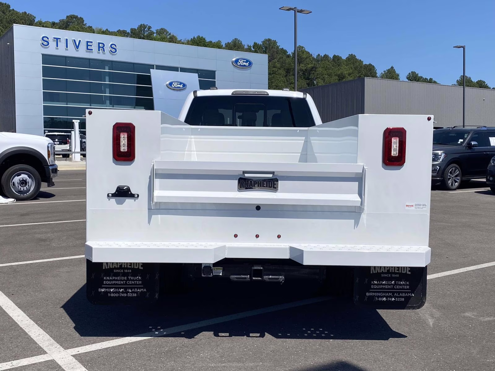 2026 Oxford White Ford Super Duty F-350 DRW XL 4X4 Chassis