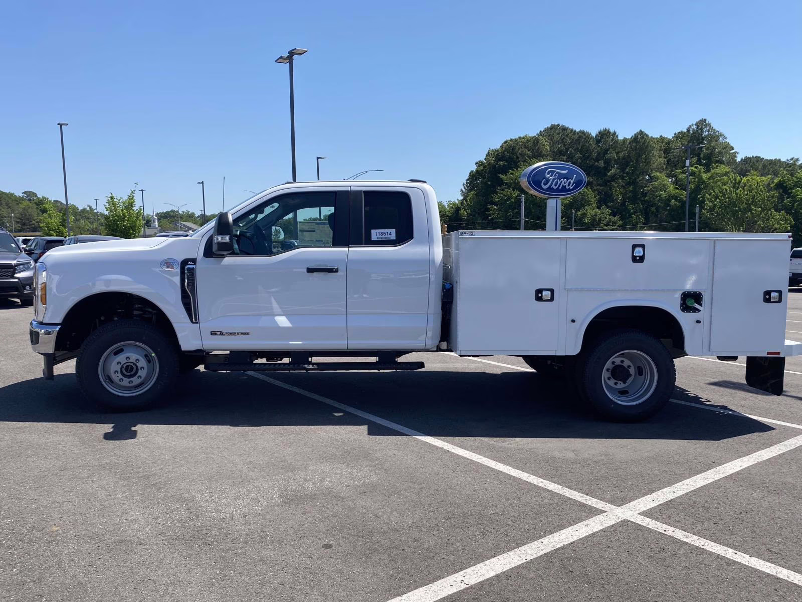 2026 Oxford White Ford Super Duty F-350 DRW XL 4X4 Chassis