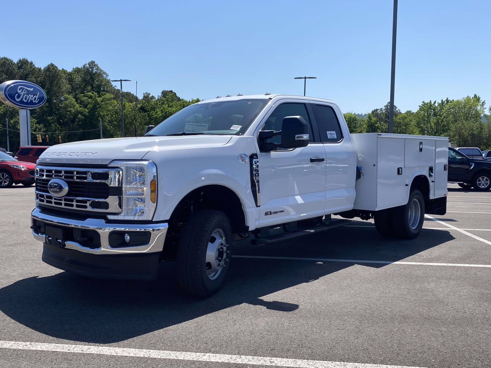 2026 Oxford White Ford Super Duty F-350 DRW XL 4X4 Chassis
